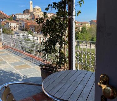 Montegrosso dʼAsti Apartment | La terrazza sul Monferrato
