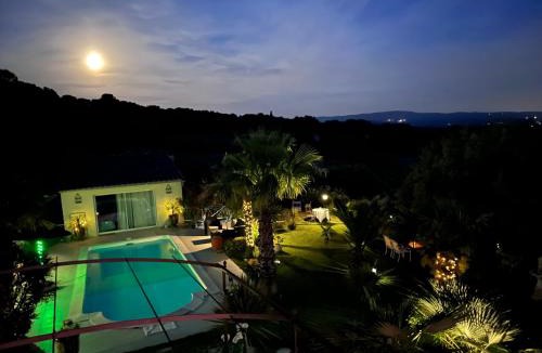 Saint-Pierre-de-Vassols Bed & Breakfast | La Thomalie