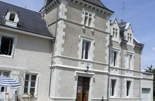 Lesigny Bed & Breakfast | La Tourelle des Echelles