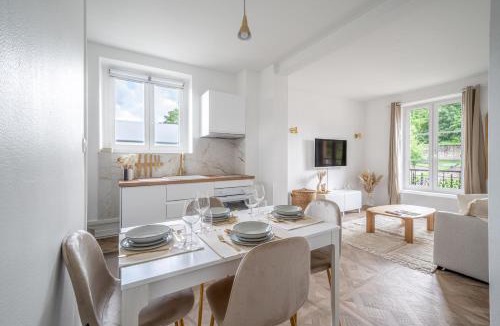 Chantiers Apartment | La Versaillaise Bucolique - Stationnement privatif - Proche Gare Chantiers