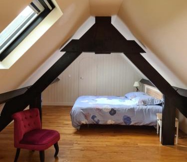 Le Perray-en-Yvelines Bed & Breakfast | La villa des Roses - Chambre au calme et 2ème chambre dès 3 personnes