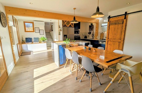 Toiny House | La Villa Fontaine: Heated Pool, Home Cinema & Sauna in the Heart of Belledonne