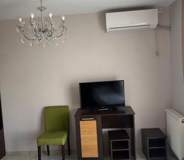 Cocani Crevedia House | La virajul trei