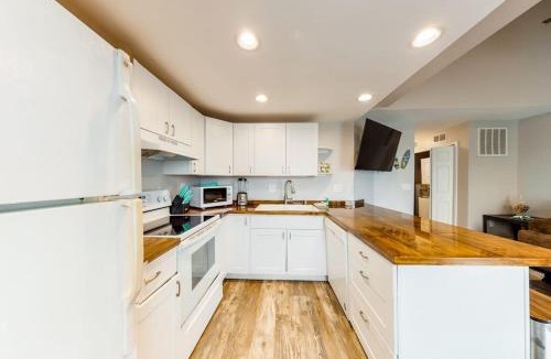 Midtown Ocean City Apartment | La Vista Bay Complex