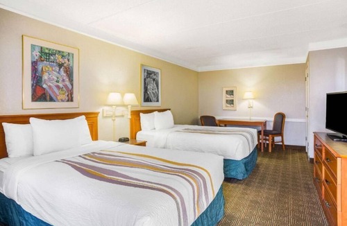 Eagle Pass Hotel | La Vista Express- Formerly La Quinta