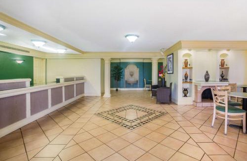 Eagle Pass Hotel | La Vista Express - Formerly La Quinta