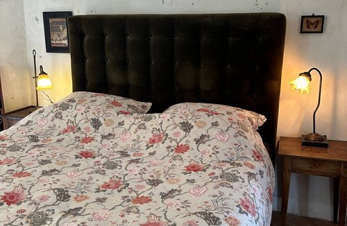 Chateaudouble Bed & Breakfast | La Vue Perchée - bed & breakfast in medieval Châteaudouble
