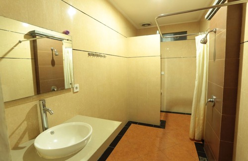 Downtown Kuta Hotel | La Walon Hotel