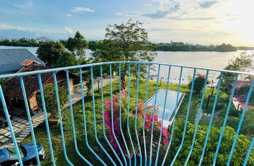 Hue Hotel | La Y Riverview