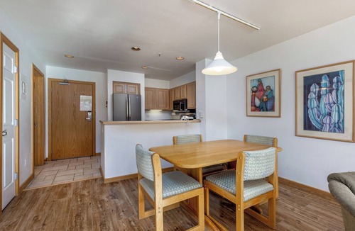 Lakeside Village Apartment | La1530-1