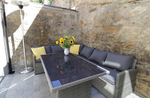 South Charlton Cottage | LABURNUM COTTAGE, pet friendly, luxury holiday cottage in Alnwick