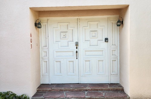 Truth or Consequences House | Labyrinth Retreat in Truth or Consequences A Cozy and Comfortable Home for 4!!