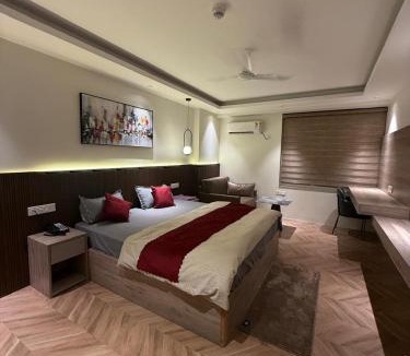 Jaypee Greens House | LaCasa Heights