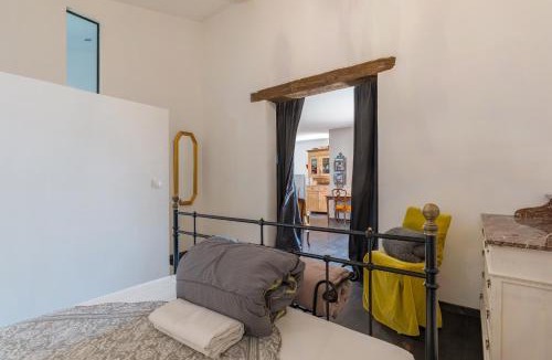 Lacoste Apartment | Lacoste Home