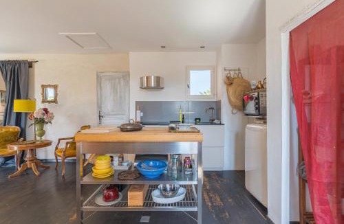 Lacoste Apartment | Lacoste Home