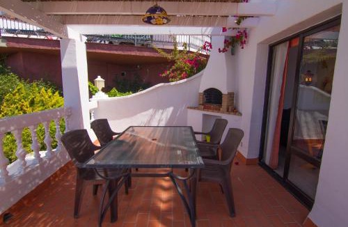 Punta Lara House | Ladera Pasillo Andaluz