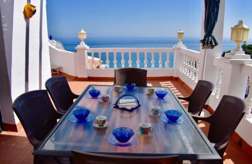 Punta Lara House | Ladera Pasillo Andaluz