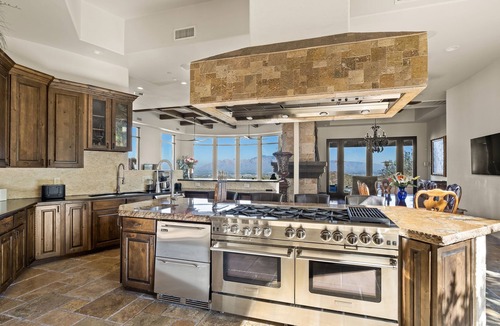 Tucson House | Ladera Vistas - Panoramic Views, Heated Infinity Pool-Spa, Access to Hiking