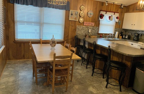 Nags Head Cottage | Lady Bug, Traditional Nags Head Charm Close To Beach Restaurants, Attractions.