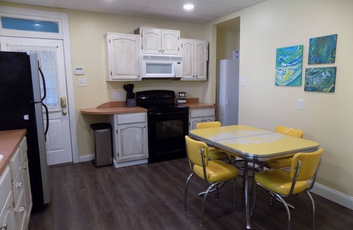 Old North Columbus House | Lady Pilot, Old North Columbus - Lovely 3-bedroom home, steps to OSU!
