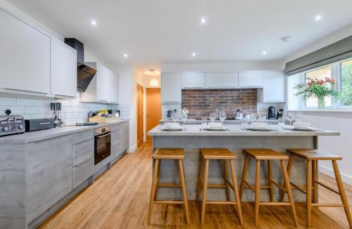 Boston House | Ladybird