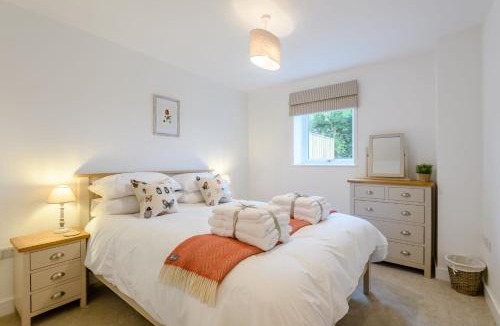 Boston House | Ladybird