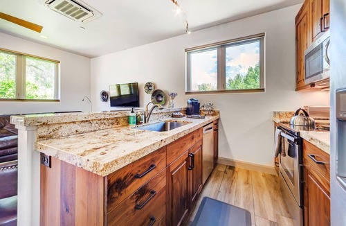 Zion National Park South Entrance Apartment | LaFave-Luxury Suite at Zion: The Zion Suite