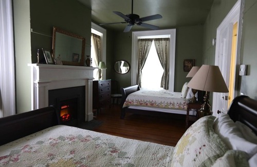 Stanardsville Bed & Breakfast | Lafayette Inn
