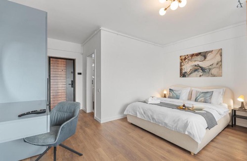 Tunari Apartment | LaForesta Blue Studio
