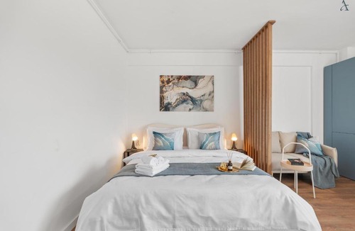 Tunari Apartment | LaForesta Blue Studio