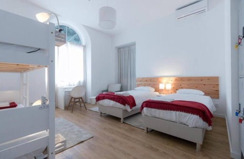 Lagoa Bed & Breakfast | Lagoa Hostel & Suites