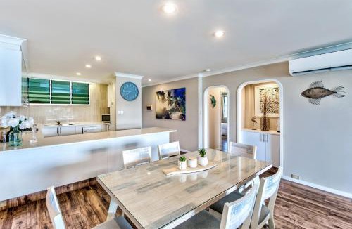 Hamilton Island Apartment | Lagoon Beachfront Lodge 201 on Hamilton Island by HamoRent