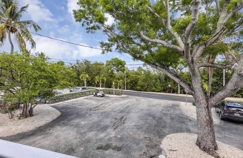 Rock Harbor House | Lagoon Front 3 Bedroom and Den, 4 Balcony, 3 Bathroom, 3 story Resort Townhouse