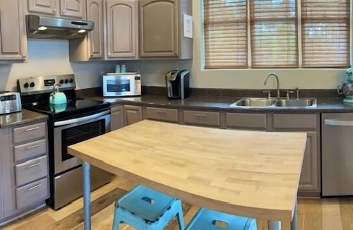 Port St. Joe House | Lagoon Front, Fire Pit, Quiet, Nature ~ Otter Cove