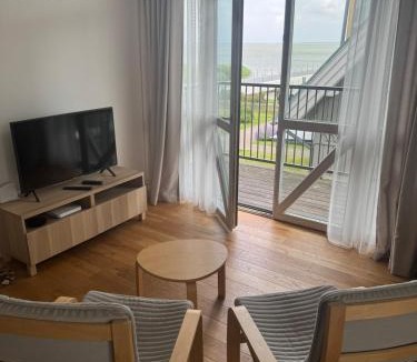 Pervalka Apartment | Lagoon-View Apartment Pervalka
