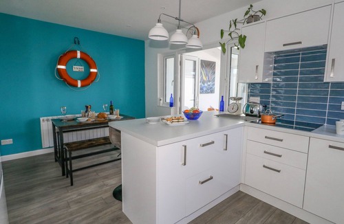Wyke Regis Cottage | Lagoon View
