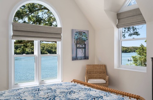 Lagoon Heights House | Lagoon Waterfront 4 Bedroom Private Sandy Beach Oak Bluffs Martha's Vineyard