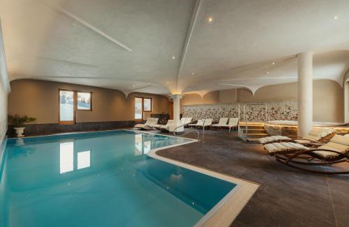 Livinallongo del Col di Lana Hotel | Laguscei Dolomites Mountain Hotel