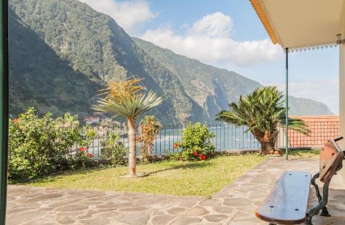 Porto Moniz House | Lajesol