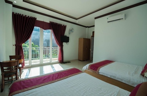 Lien Son Hotel | LAK VIEW