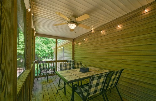 Bumpass House | Lake Access Cottage-1 Min Walk to Lake | Kayaks | Game Room | Kid Friendly