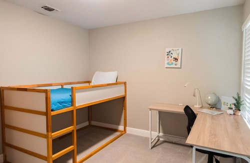 Granite Bay Resort | Lake access relaxing resort for family and group retreat.