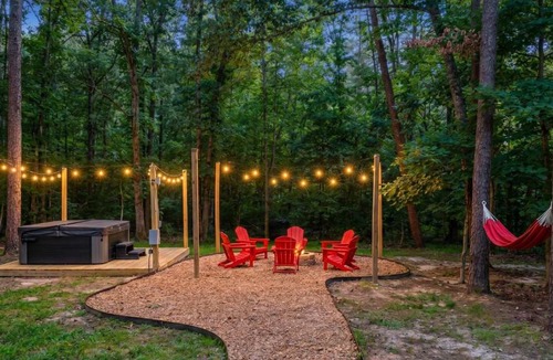 Blue Water Ski Chalet | Lake Anna Cottage w Community Beach & Boat Launch