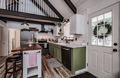 Lake Arrowhead Cottage | Lake Arrowhead Waterfront Cottage