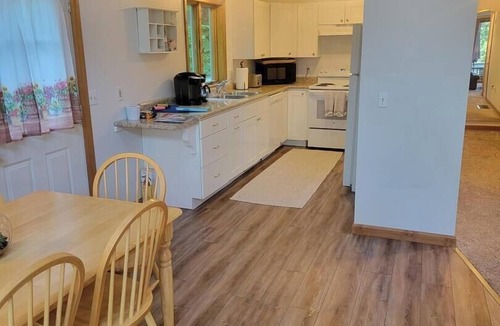 Meredith House | Lake Breeze Hideaway | Lake Winnipesaukee Vacation Home in Patrician Shores