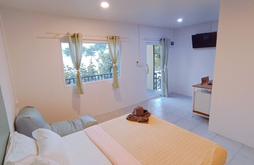 Huai Prik Bed & Breakfast | Lake Camp Resort