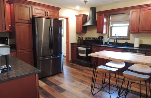 Addison House | Lake Champlain Home - Pvt Beach & Dock - 2495 USD for June 27 - July 4 = 50% Off