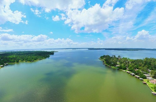 Willis House | Lake Conroe Escape - Docked at the Cove 3BR