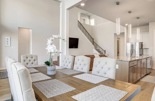 French Quarter House | Lake Conroe Oasis: Chef's Kitchen & Boat Dock