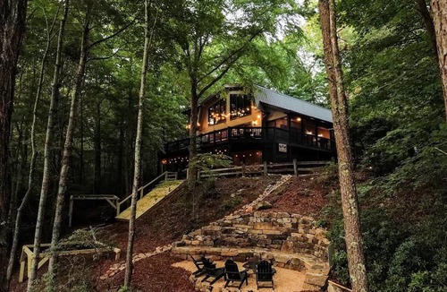 Walnut Mountain Cabin | Lake Dakwa Lodge, Lake Dakwa Lodge Lakeside Retreat